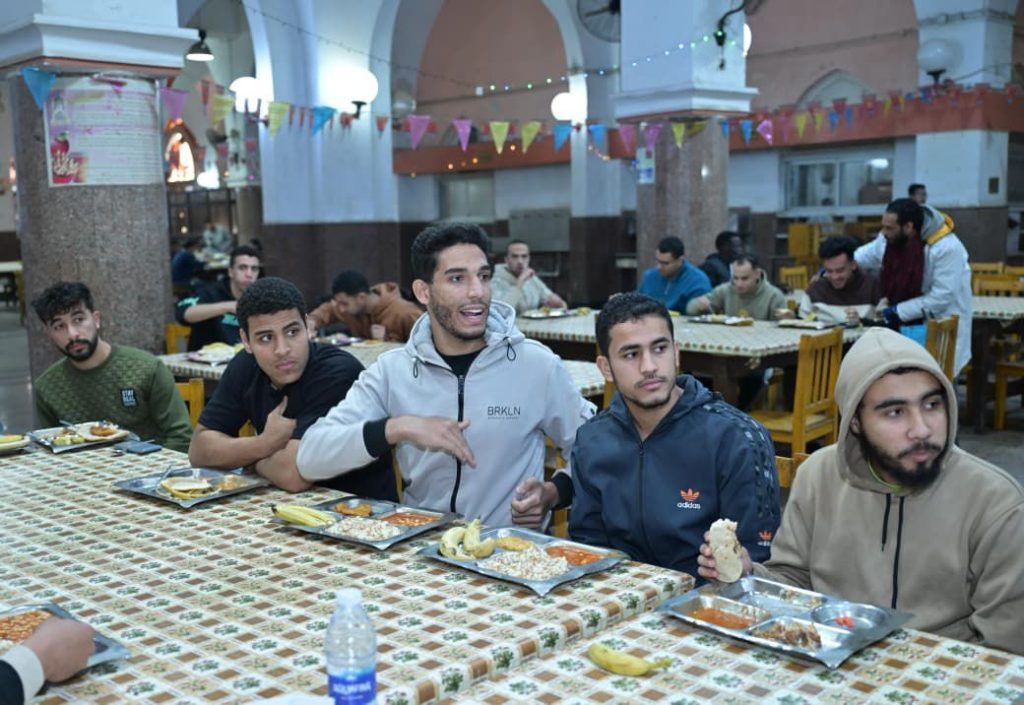 جولة تفقدية للدكتور محمد سامي عبد الصادق رئيس جامعة القاهرة داخل المدينة الجامعية للطلاب بمنطقة بين السرايات