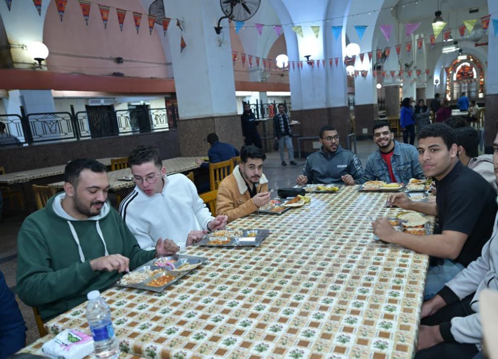 جولة تفقدية للدكتور محمد سامي عبد الصادق رئيس جامعة القاهرة داخل المدينة الجامعية للطلاب بمنطقة بين السرايات