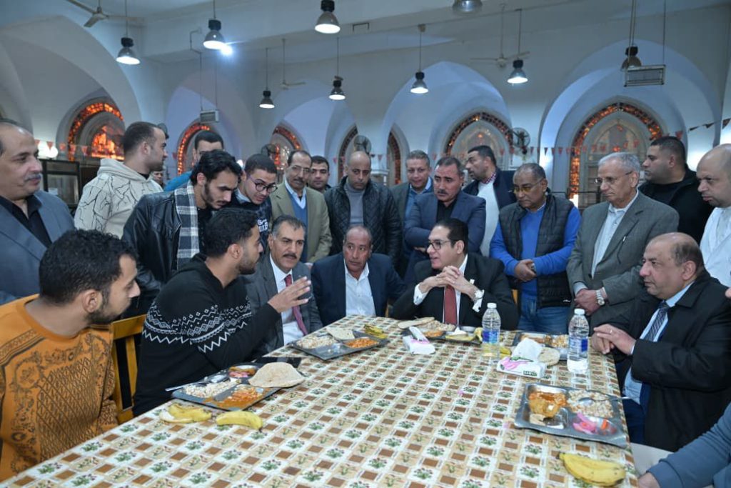 جولة تفقدية للدكتور محمد سامي عبد الصادق رئيس جامعة القاهرة داخل المدينة الجامعية للطلاب بمنطقة بين السرايات