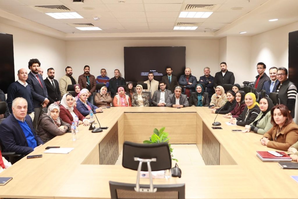 وزير الصحة يكرم قطاع الطب الوقائي