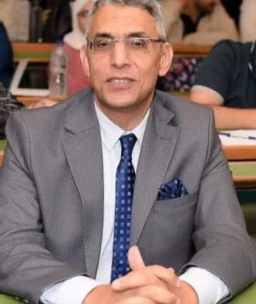 الدكتور مصطفى إبراهيم علي الشاذلي رئيس قسم الأمراض الصدرية بكلية طب قصر العيني 