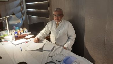 صورة عميد طب قصر العيني يشيد بجهود رئيس قسم الأمراض الصدرية السابق ويهنئ خلفه