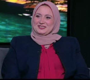 الدكتورة ايمان حسن رئيس الادارة المركزية للانشطة الطلابية بوزارة التربية والتعليم