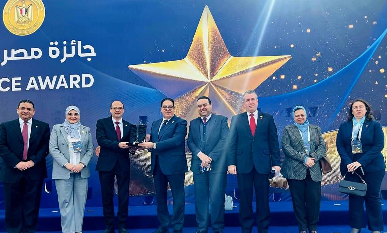 كلية طب قصر العيني جامعة القاهرة تفوز بجائزة مصر للتميز الحكومي