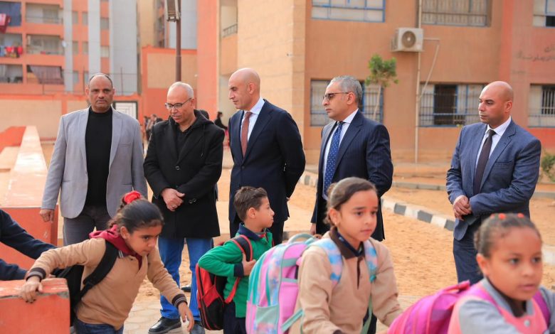 جولة وزير التعليم بمدارس “تحيا مصر” بحي الأسمرات