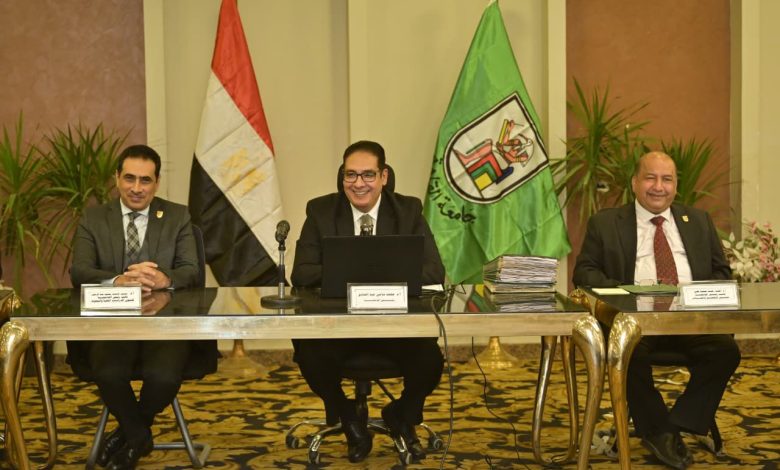 انعقاد مجلس جامعة القاهرة