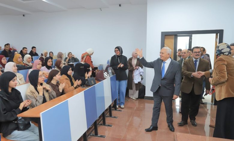 انتظام الدراسة بكليات جامعة "الريادة" مع انطلاق الفصل الدراسي الثاني