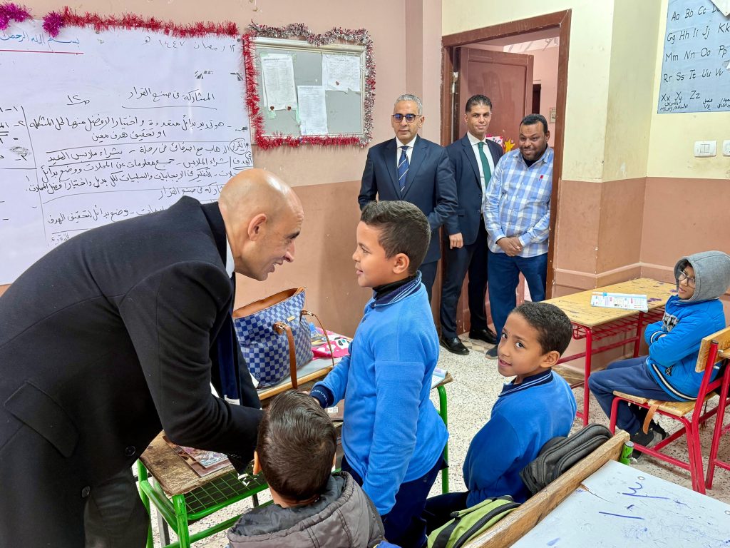 جولة وزير التعليم فى قنا