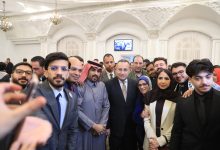 صورة “قنصوة”يلتقى الطلاب الوافدين على مائدة إفطار رمضان