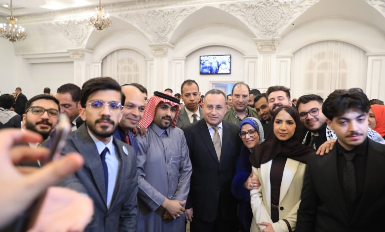 الدكتور عبدالعزيز قنصوة وزير التعليم العالي والبحث العلمي يشهد فعاليات حفل الإفطار السنوي للطلاب الوافدين