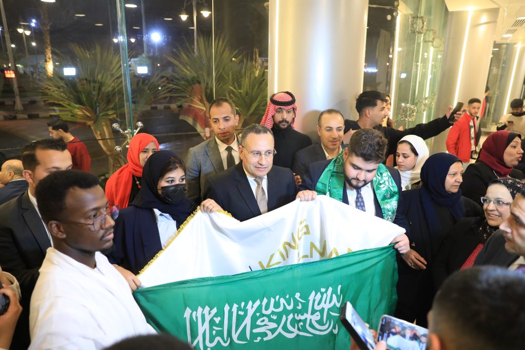  الدكتور عبدالعزيز قنصوة وزير التعليم العالي والبحث العلمي يشهد فعاليات حفل الإفطار السنوي للطلاب الوافدين