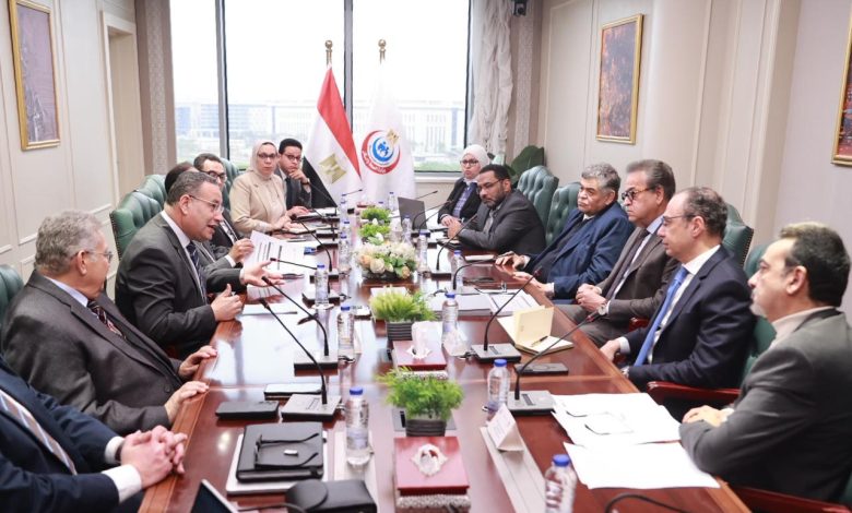 اجتماع الدكتور خالد عبدالغفار وزير الصحة والدكتور عبد العزيز قنصوة وزير التعليم العالي والبحث العلمي