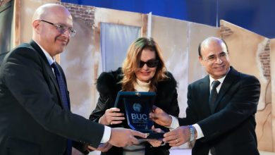 صورة يسرا تفتتح مهرجان جامعة بدر السينمائي.. و”الساحر” يضيء الدورة الثالثة