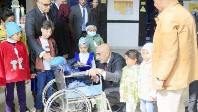 صورة وزير التربية والتعليم يزور مستشفى 57357 ويشيد بدوره الإنساني والعلمي