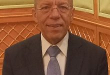 صورة نقيب الأطباء: ثلاث أزمات تواجه الطبيب المصري أبرزها ضعف الرواتب