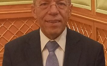 صورة نقيب الأطباء: ثلاث أزمات تواجه الطبيب المصري أبرزها ضعف الرواتب وبيئة العمل