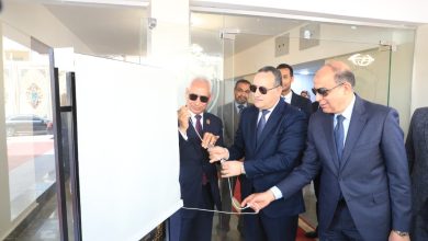 صورة بتكلفة 350 مليون جنيه.. وزير التعليم العالي ومحافظ المنيا يفتتحان عددا من المشروعات