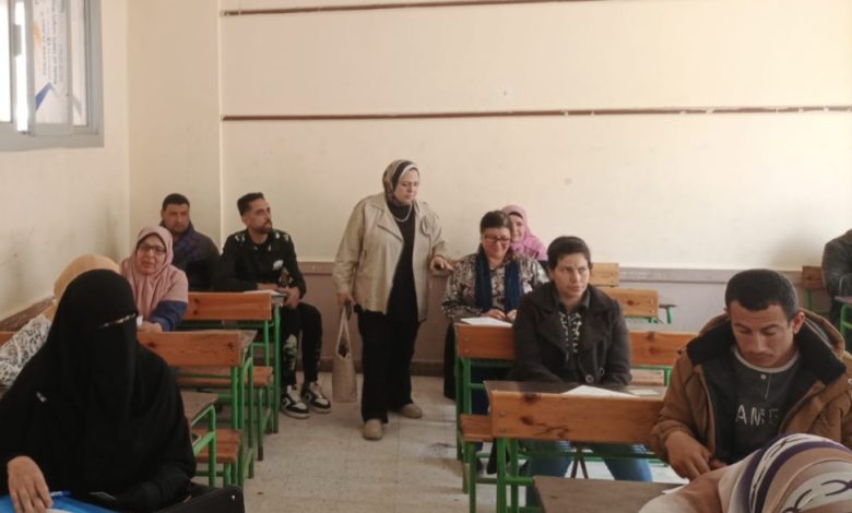 قوافل مبادرة محو الأمية تصل إلى كفر الدوار