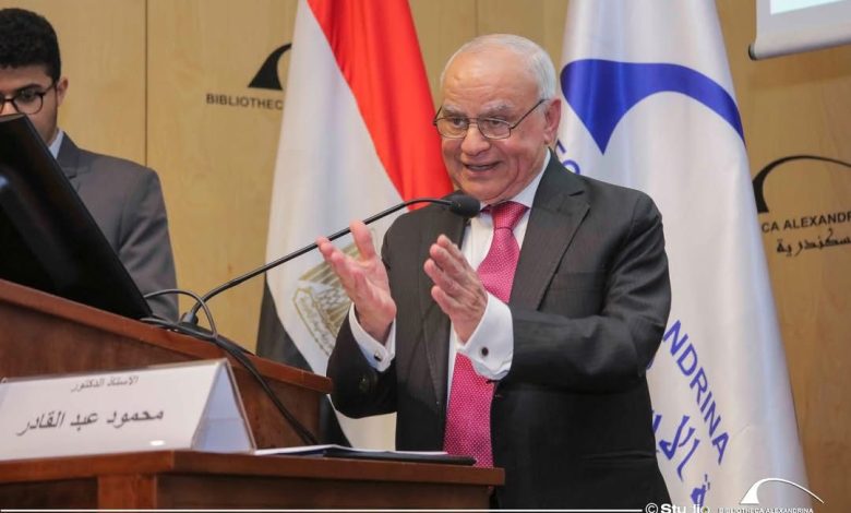 الدكتور محمود هاشم عبد القادر أستاذ الكيمياء الضوئية المتفرغ بجامعة القاهرة ورئيس مجلس أمناء الجامعات الأوروبية