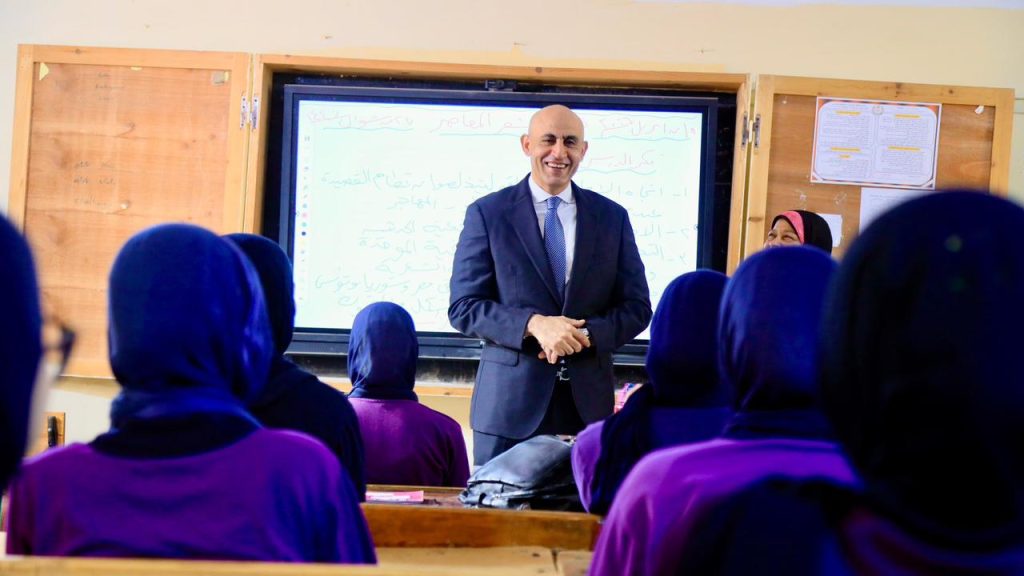 وزير التربية والتعليم يتفقد عددا من المدارس بإداراتى الحوامدية والبدرشين بالجيزة