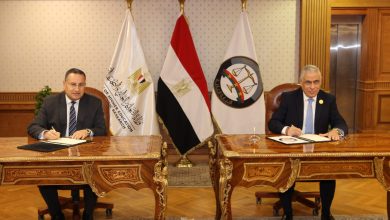 صورة وزير التعليم العالي والنائب العام يشهدان فعاليات إطلاق الصالونات الثقافية بالجامعات