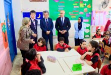 صورة وزير التعليم ورئيس جامعة “هيروشيما” يتفقدان المدرسة اليابانية بالقاهرة الجديدة
