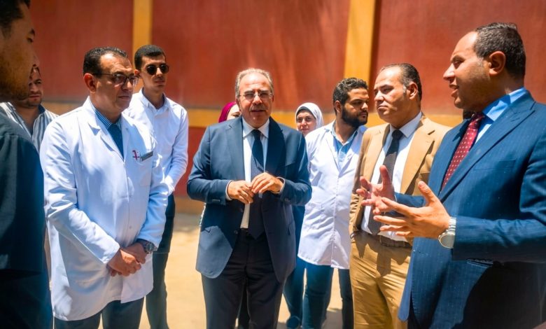 جولة الدكتور محمد فوزي مستشار وزير الصحة والسكان لشؤون الأشعة لمستشفيي "هليوبوليس" و"مبرة مصر القديمة"