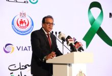 صورة “عبدالغفار” يدشن عيادات «صحتك سعادة»