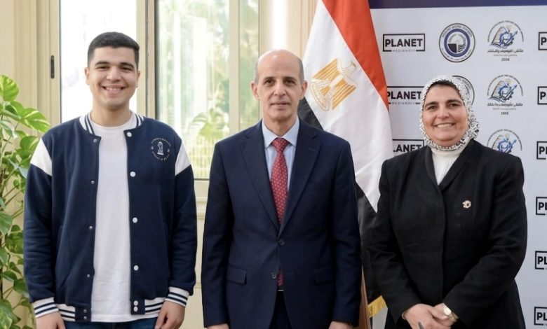 طالب بجامعة بني سويف الأهلية يتأهل لنهائى مسابقة هواوي "ICT" بالصين