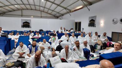 صورة حجاج الجمعيات الأهلية يواصلون أداء المناسك على صعيد عرفات