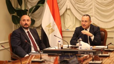 صورة وزير التعليم العالي يعقد اجتماعًا لتكثيف إطلاق القوافل المتكاملة داخل وخارج مصر