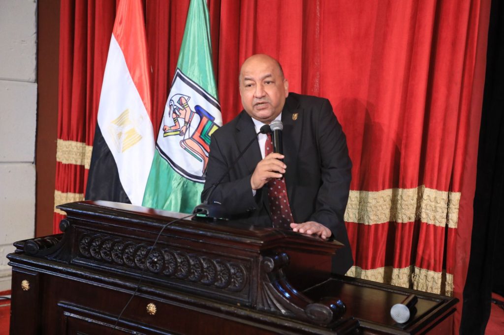 الدكتور أحمد رجب نائب رئيس جامعة القاهرة لشئون التعليم والطلاب،