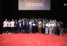 صورة رئيس جامعة القاهرة يكرم الفائزين بمهرجان «إبداع 14»