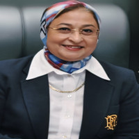 صورة هيام وهبة تحصد تقديرية عين شمس في العلوم الاجتماعية والإنسانية