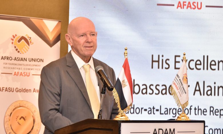 ألان سانت أنج وزير السياحة السابق بجمهورية سيشل وعضو مجلس إدارة الاتحاد الأفريقي الآسيوي