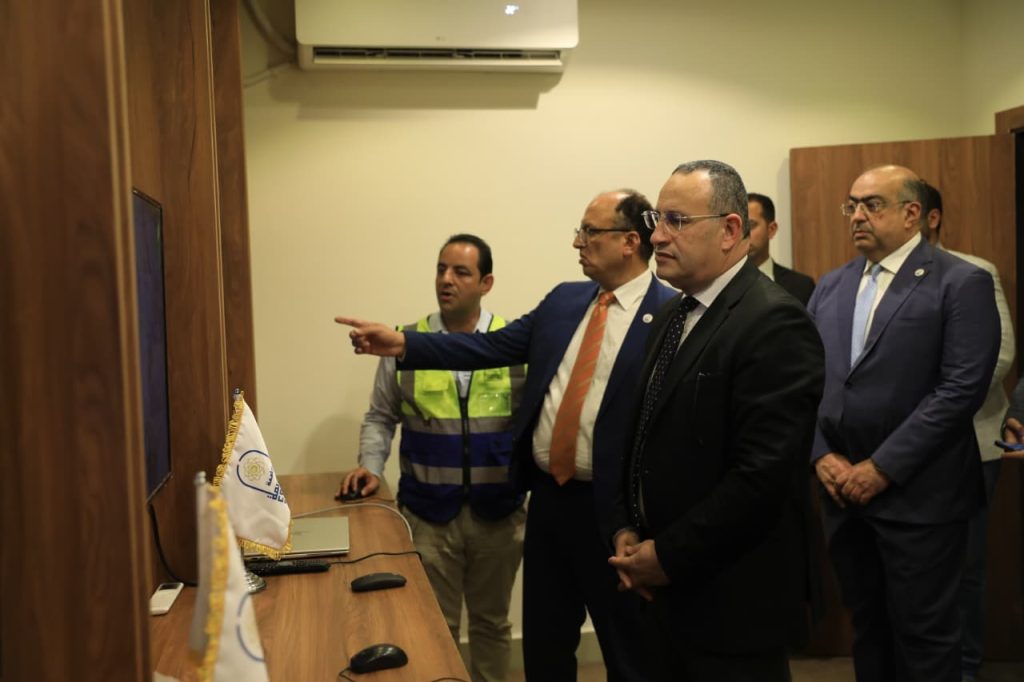 وزير التعليم العالي ورئيس جامعة العاصمة يفتتحان عددًا من المشروعات التعليمية