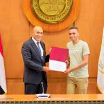 وزير التربية والتعليم يكرم أوائل الثانوية العامة للعام الدراسي 2025 / 2026