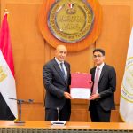 وزير التربية والتعليم يكرم أوائل الثانوية العامة للعام الدراسي 2025 / 2026