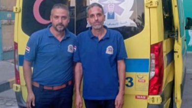 صورة إسعاف شاب علق ذراعه داخل ماكينة فرم لحوم
