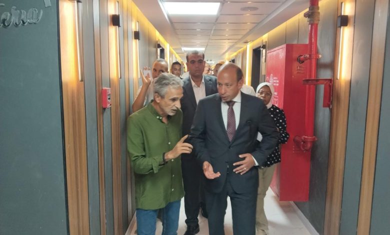 الدكتور حسام صلاح مراد عميد كلية طب قصر العيني يتفقد أعمال التطوير الجارية بسكن الأطباء بمركز السموم وبنك الدم