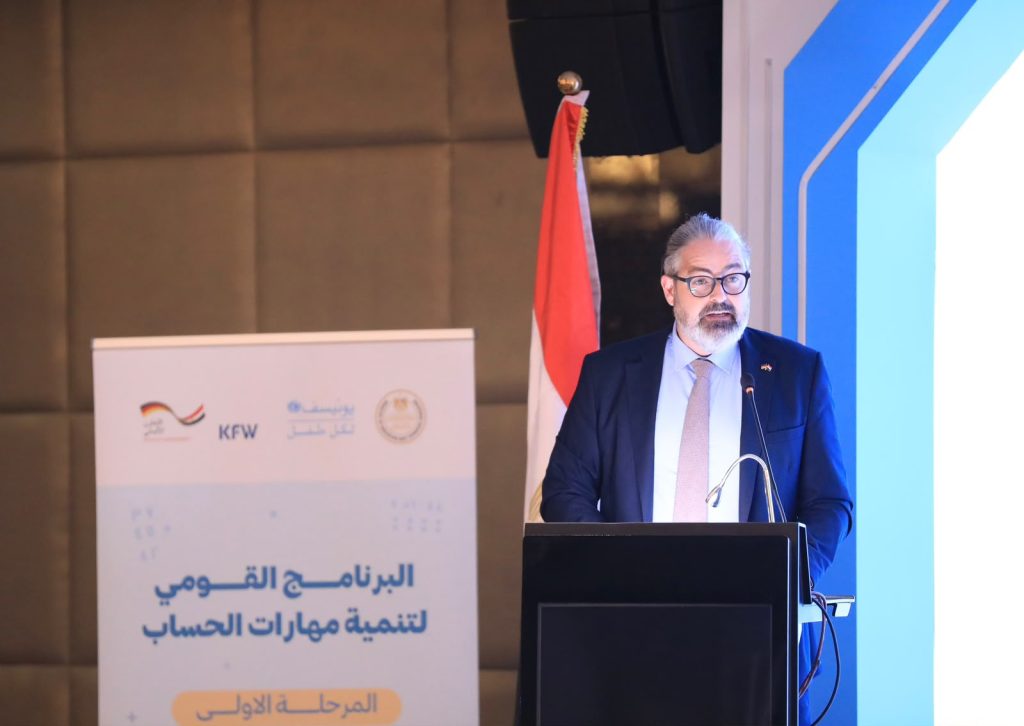 وزير التعليم يطلق المرحلة الرابعة لتنمية مهارات اللغة العربية