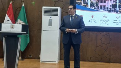 صورة رئيس جامعة القاهرة يستعرض حصاد عامين من العمل والتطوير