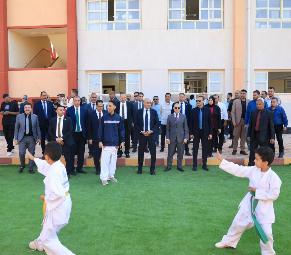 وزير التعليم ومحافظ الغربية يفتتحان مدرسة "شوني" بطنطا