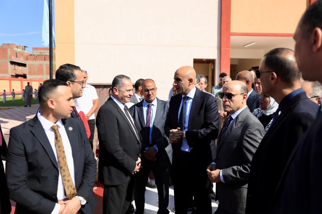 وزير التعليم ومحافظ الغربية يفتتحان مدرسة "شوني" بطنطا