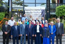 صورة رئيس جامعة القاهرة يوجه بالاستفادة من مشروعات تخرج طلاب الإعلام