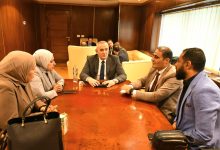 صورة تعاون مرتقب بين هيئة المستشفيات التعليمية وشعبة محرري الصحة