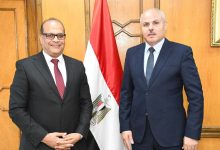 صورة رئيس جامعة الإسماعيلية الجديدة الأهلية يهنئ ناصر مندور بتجديد الثقة الرئاسية