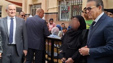 صورة وزير الصحة يتفقد معهد الرمد التذكاري